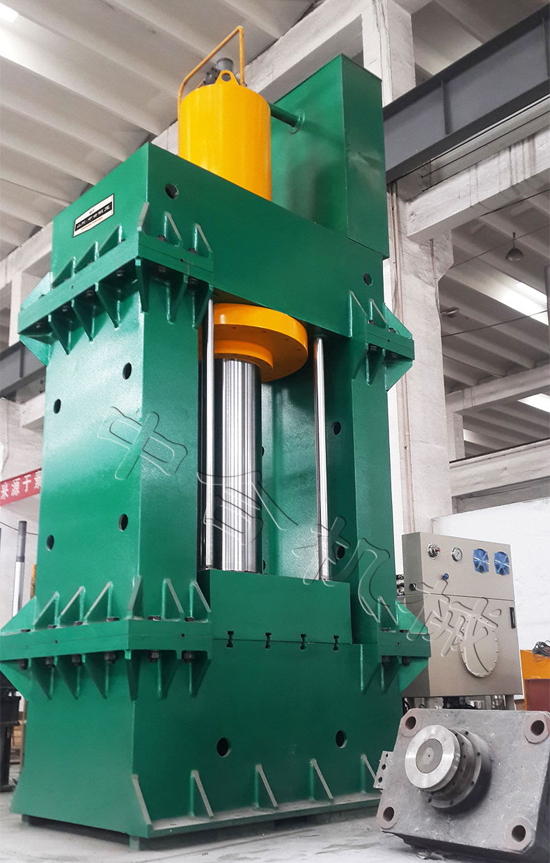 630噸龍門(mén)液壓機(jī)(圖2)