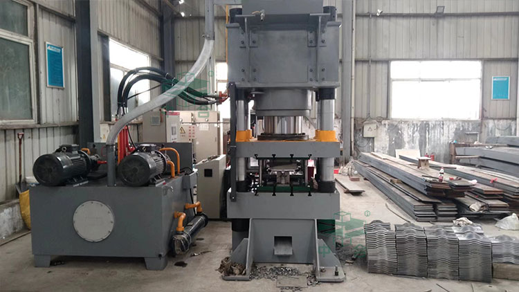 500噸四柱液壓機(jī)沖壓錨桿托盤.jpg 500噸四柱液壓機(jī)沖壓錨桿托盤.jpg