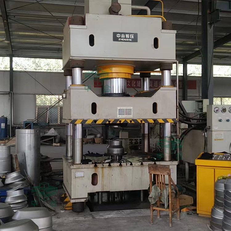 500噸不銹鋼白酒桶拉伸專用液壓機.jpg 500噸不銹鋼白酒桶拉伸專用液壓機.jpg