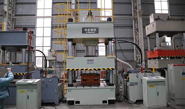 630噸四柱液壓機（油壓機、壓力機）