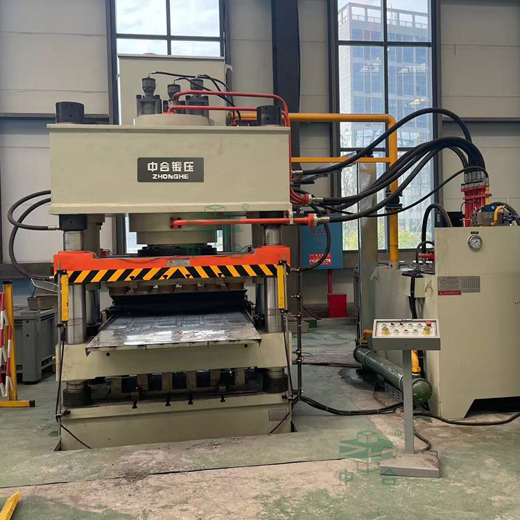 全自動(dòng)粉末成型液壓機(jī)(四梁四柱液壓機(jī)).jpg 全自動(dòng)粉末成型液壓機(jī)(四梁四柱液壓機(jī)).jpg