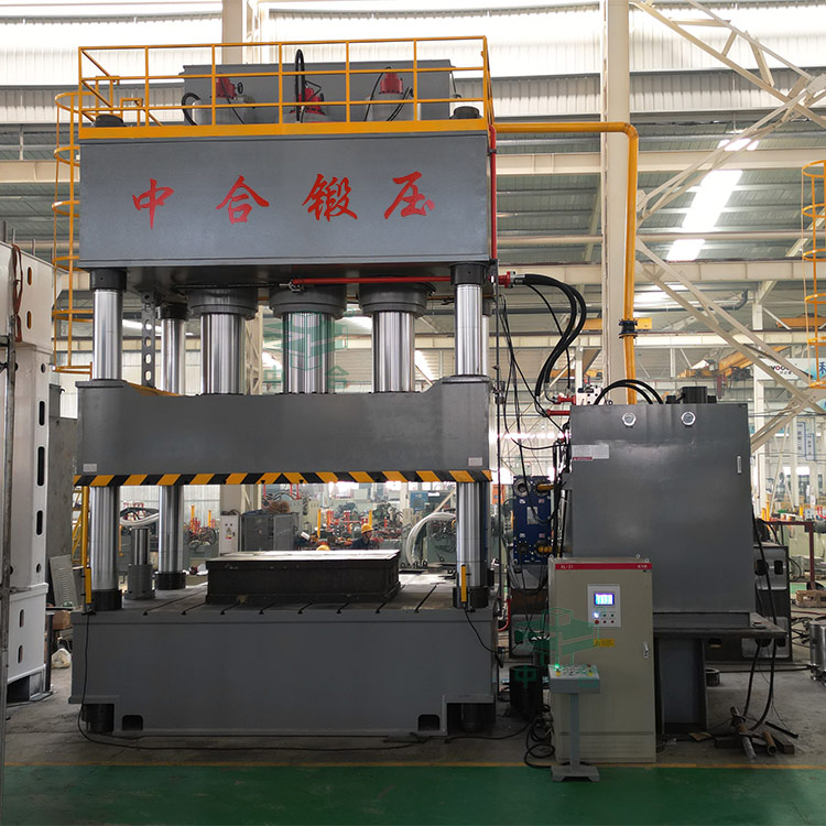 2000噸四柱液壓機(復合材料液壓機).jpg 2000噸四柱液壓機(復合材料液壓機).jpg