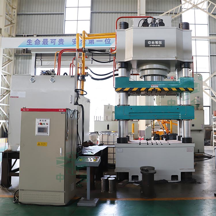 800噸牛羊舔磚液壓機(jī)車(chē)間實(shí)物.jpg 800噸牛羊舔磚液壓機(jī)車(chē)間實(shí)物.jpg