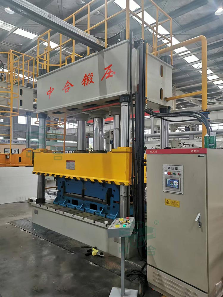 大臺面400噸三梁四柱液壓機.jpg 大臺面400噸三梁四柱液壓機.jpg