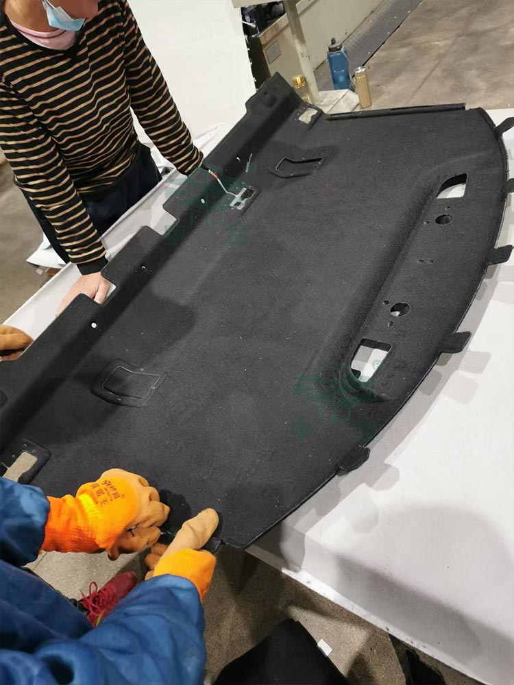 汽車內(nèi)飾件(后平臺蓋板).jpg 汽車內(nèi)飾件(后平臺蓋板).jpg