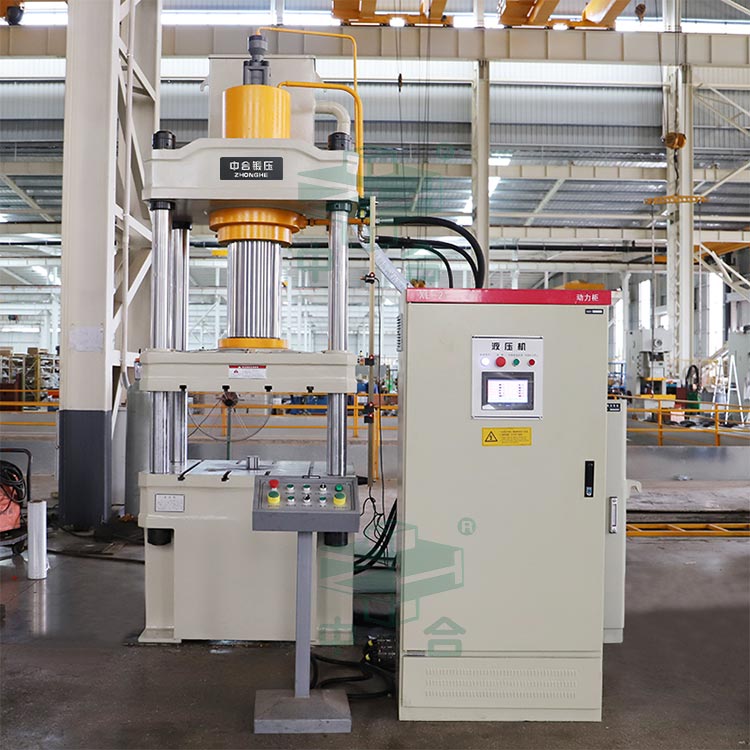 200噸四柱液壓機.jpg 200噸四柱液壓機.jpg