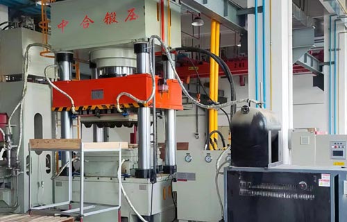 1000噸三梁四柱液壓機-木屑托盤生產(chǎn)設(shè)備