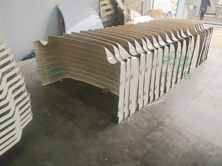 汽車導(dǎo)流罩.jpg 汽車導(dǎo)流罩.jpg