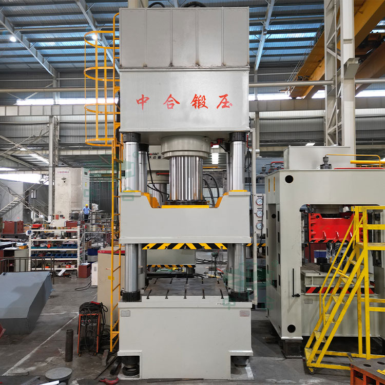 800噸三梁四柱液壓機.jpg 800噸三梁四柱液壓機.jpg