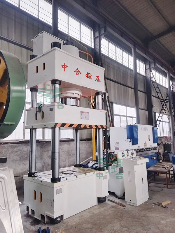 400噸三梁四柱液壓機.jpg 400噸三梁四柱液壓機.jpg