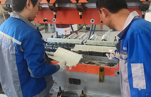 630噸四柱液壓機-仿古樹脂瓦成型設備