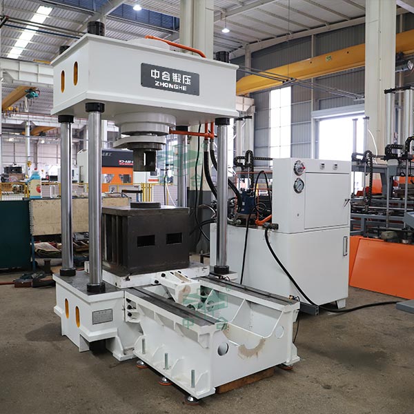 200噸移動工作臺液壓機.jpg 200噸移動工作臺液壓機.jpg