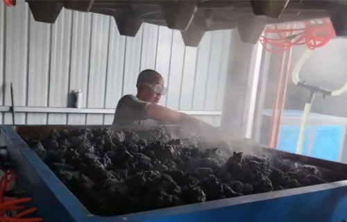 1600噸固廢塑料托盤(pán)成型液壓機(jī)