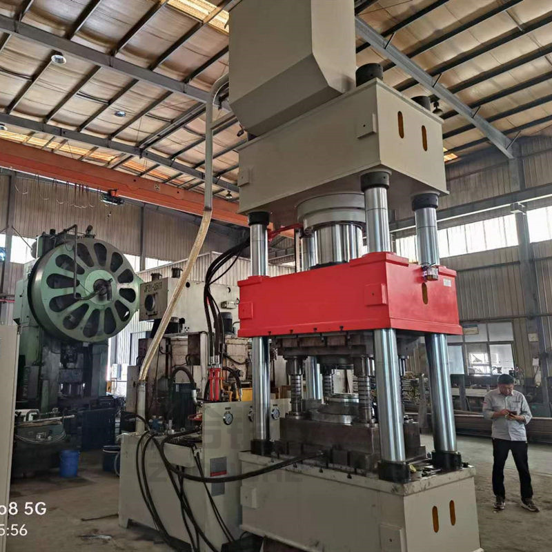 500噸三梁四柱液壓機 500噸三梁四柱液壓機