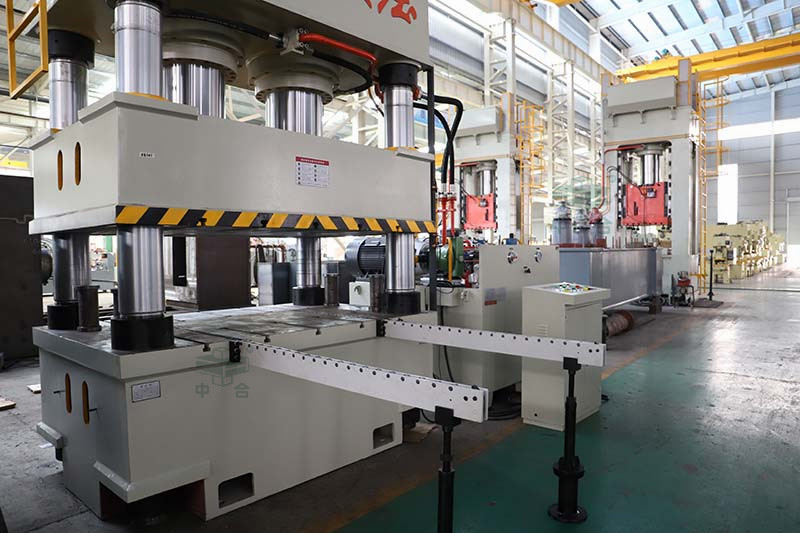 1000噸工業攪拌器葉片成型液壓機(圖2)